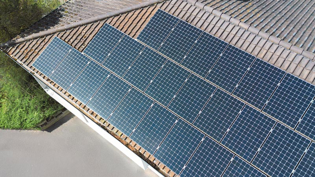 Je mehr man vom eigenen Solarstrom selbst verbraucht, desto höher ist die Wirtschaftlichkeit der Solaranlage. BILD ENERGIESCHWEIZ